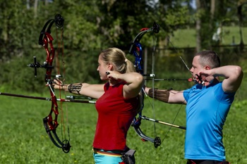 Basic parts of a compound bow