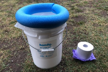 make a DIY homemade toilet bucket