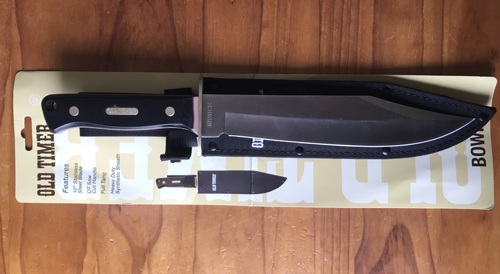 Review of the Bowie knife out of the packaging.