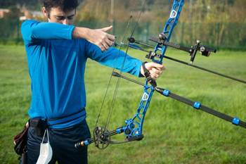 Long axle compound bow